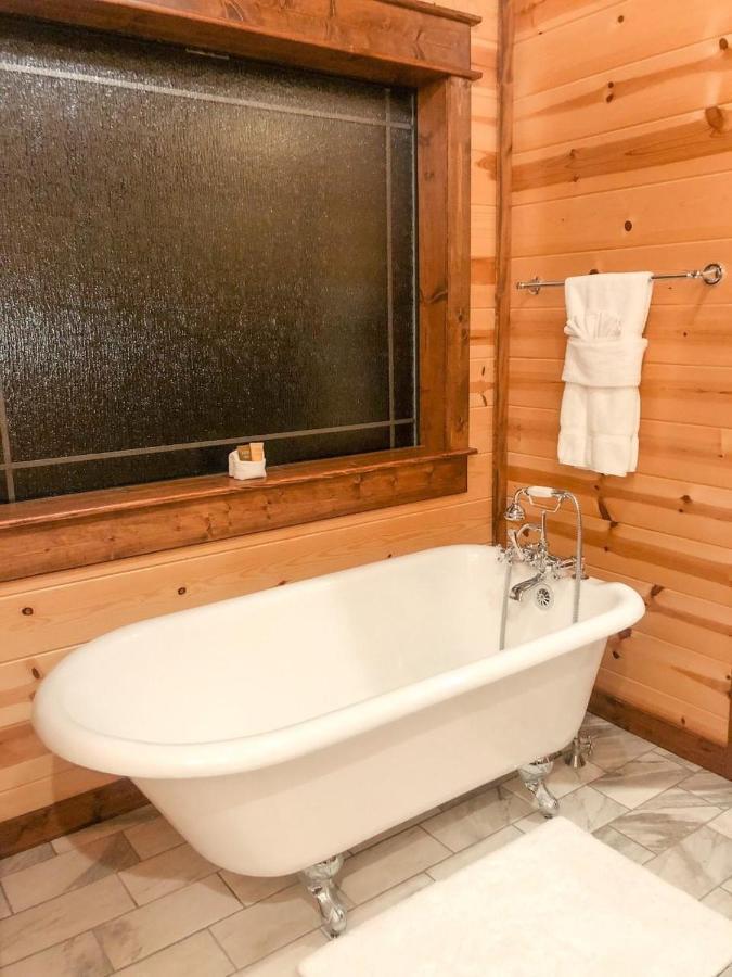 Stone Mountain Lodge 5000Sqft 6 Bed Game Room Pool Table Hot Tub Брокен-Боу Экстерьер фото